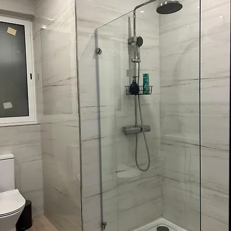 Luxury Private & St Julians - Shared Guest house