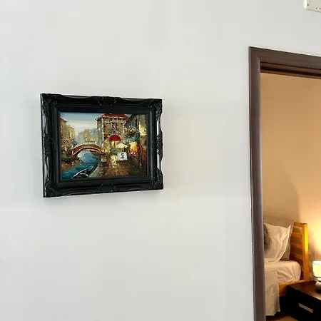 Luxury Private & St Julians - Shared Guest house *