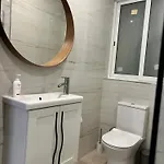 Guest house Luxury Private & St Julians - Shared