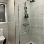 Guest house Luxury Private & St Julians - Shared Is-Swieqi