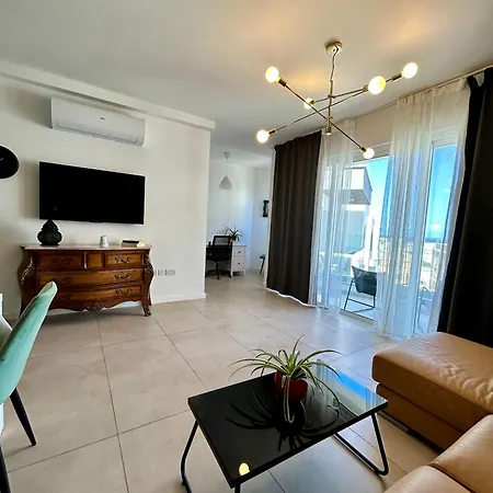 Luxury Private & St Julians - Shared ゲストハウス Is-Swieqi